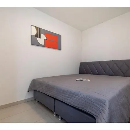 1 Comfortable Vacation Apartment *
